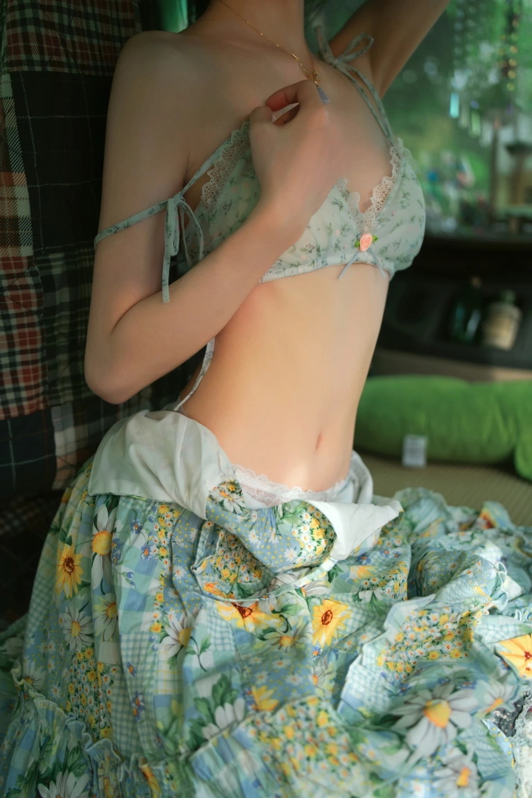 桜桃喵《葵》主题写真：55张全套美图
