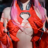 桜桃喵《罪恶王冠 楪祈》主题写真：48张全套美图，含3个视频