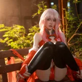 桜桃喵《罪恶王冠 楪祈》主题写真：48张全套美图，含3个视频