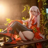 桜桃喵《罪恶王冠 楪祈》主题写真：48张全套美图，含3个视频