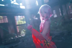 桜桃喵《罪恶王冠 楪祈》主题写真：48张全套美图，含3个视频