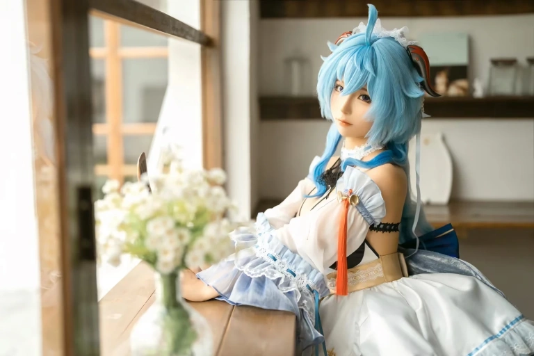 蠢沫沫《甘雨女仆》主题写真：14张全套美图