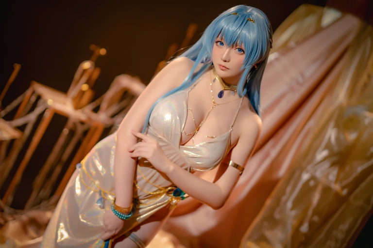 星之迟迟《2023年4月计划C Nikke 胜利女神 海伦》主题写真：77张全套美图，含1个视频
