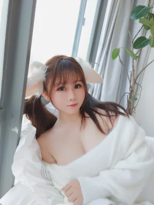 依酱《羊咩咩》主题写真：33张全套美图