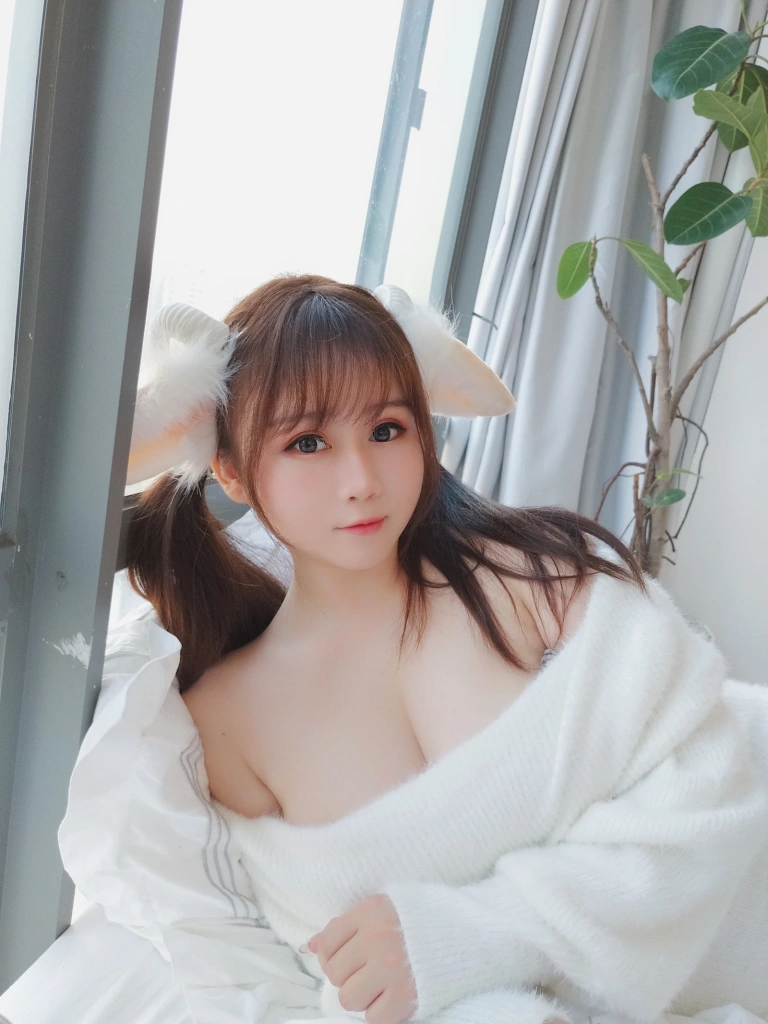 依酱《羊咩咩》主题写真：33张全套美图