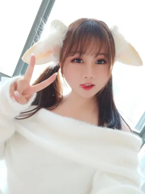 依酱《羊咩咩》主题写真：33张全套美图