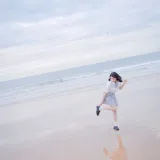 周叽是可爱兔兔《海边jk》主题写真：35张全套美图