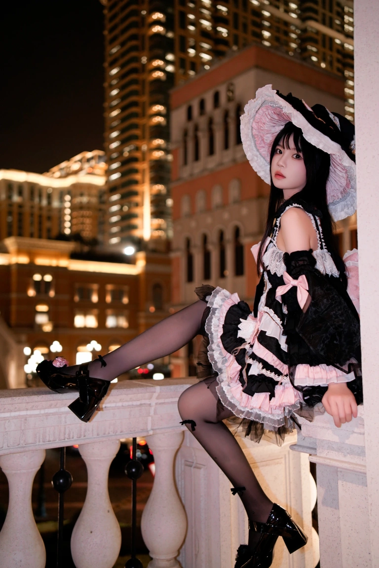 桜桃喵《星愈》主题写真：16张全套美图