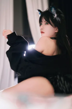 桜桃喵《缅因猫猫（a+b）》主题写真：47张全套美图