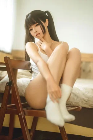 蠢沫沫《假日》主题写真：28张全套美图