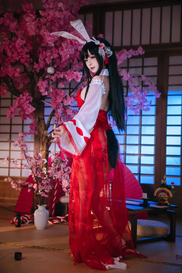 日奈娇(椎名莜)《碧蓝航线 大山兔女郎》主题写真：46张全套美图