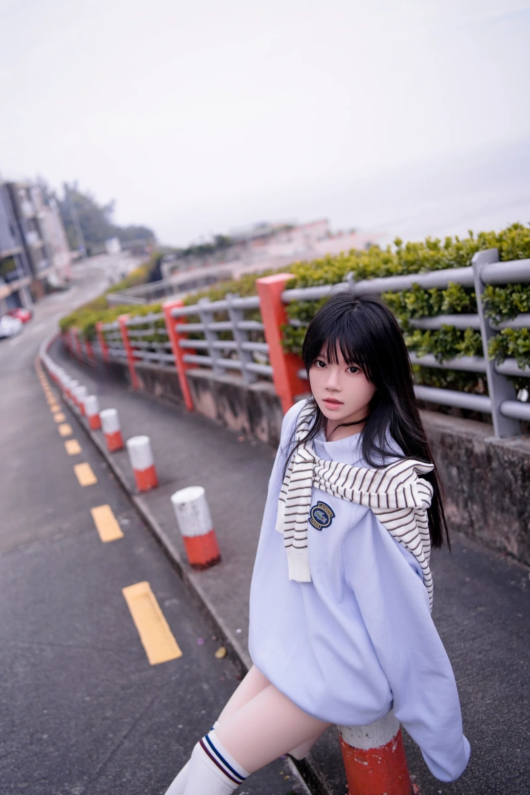 桜桃喵《蓝》主题写真：20张全套美图