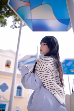 桜桃喵《蓝》主题写真：20张全套美图