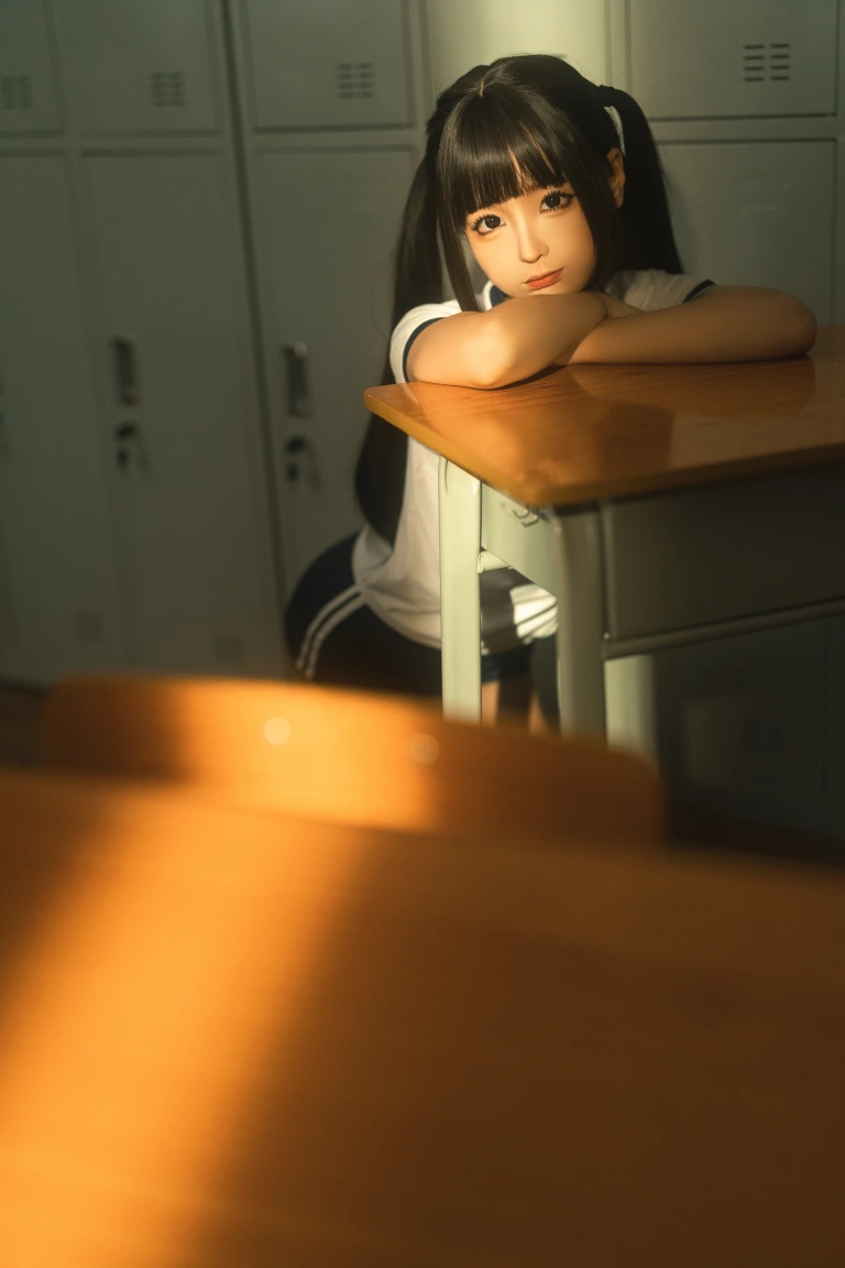 蠢沫沫《午后课间》主题写真：33张全套美图