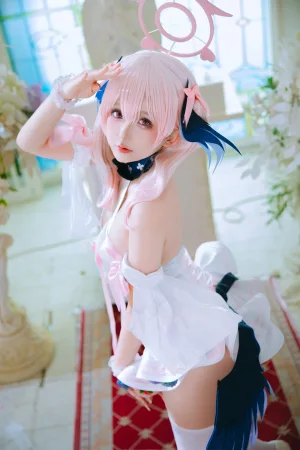 日奈娇(椎名莜)《蔚蓝档案 下江小春花嫁》主题写真：26张全套美图