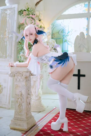 日奈娇(椎名莜)《蔚蓝档案 下江小春花嫁》主题写真：26张全套美图