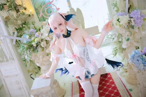 日奈娇(椎名莜)《蔚蓝档案 下江小春花嫁》主题写真：26张全套美图