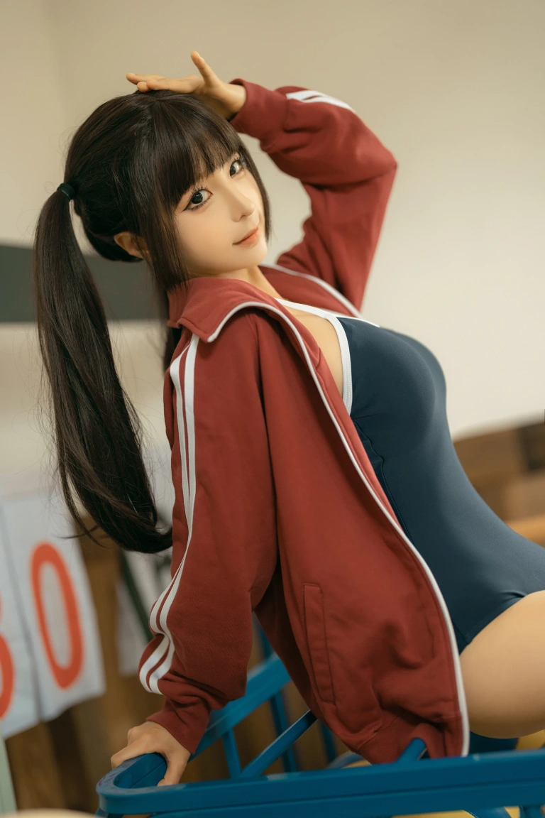 蠢沫沫《课间》主题写真：30张全套美图
