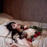 桜桃喵《玻璃玫瑰》主题写真：11张全套美图