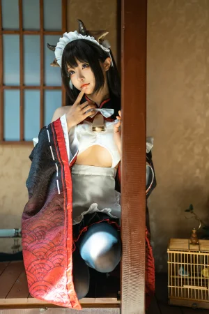 蠢沫沫《牛牛女仆》主题写真：15张全套美图