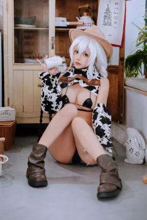 日奈娇(椎名莜)《挤奶工》主题写真：73张全套美图