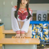 蠢沫沫《小春日和》主题写真：14张全套美图