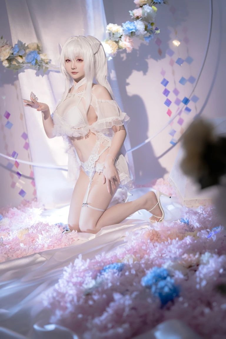 星之迟迟《2023年8月计划A FGO 阿瓦隆女士》主题写真：33张全套美图