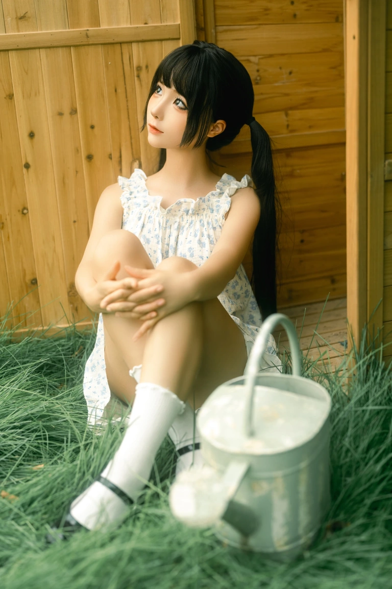 蠢沫沫《木箱》主题写真：19张全套美图