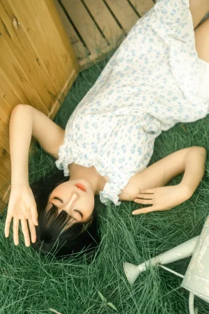 蠢沫沫《木箱》主题写真：19张全套美图