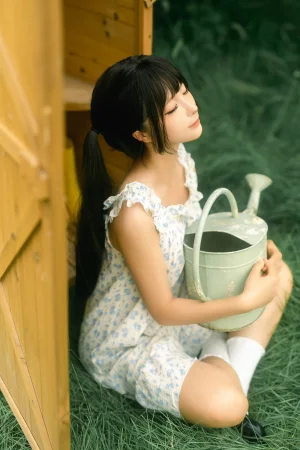 蠢沫沫《木箱》主题写真：19张全套美图
