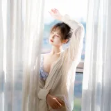 念雪《居家蓝色》主题写真：25张全套美图