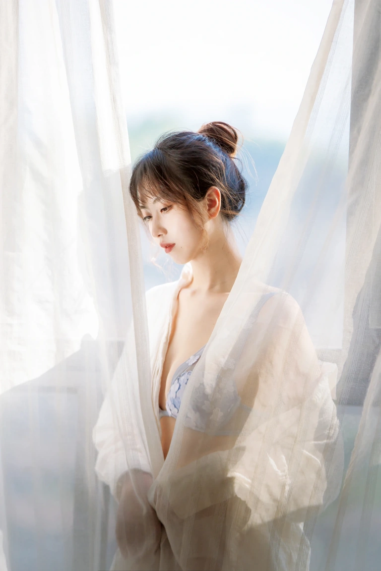 念雪《居家蓝色》主题写真：25张全套美图