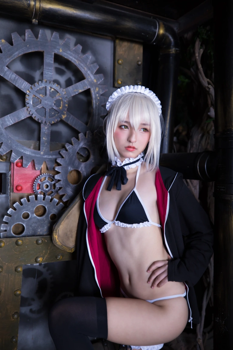 神楽坂真冬《第二季 序号2：《絶対服従》》主题写真：150张全套美图