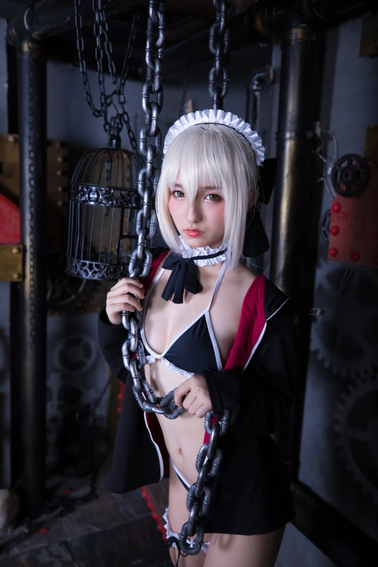 神楽坂真冬《第二季 序号2：《絶対服従》》主题写真：150张全套美图
