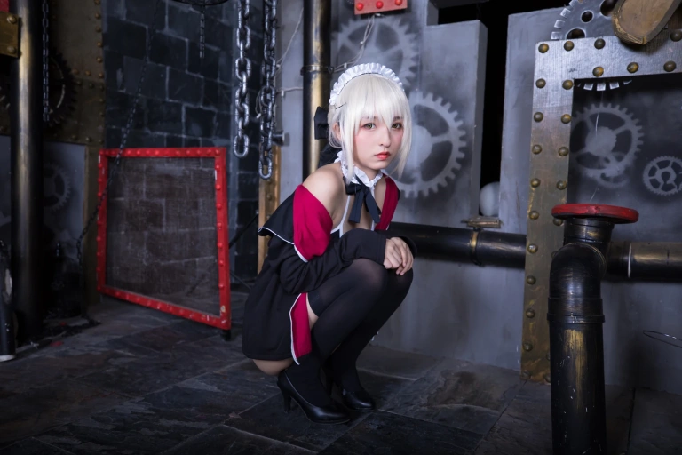 神楽坂真冬《第二季 序号2：《絶対服従》》主题写真：150张全套美图