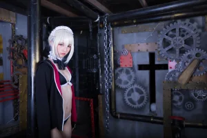神楽坂真冬《第二季 序号2：《絶対服従》》主题写真：150张全套美图