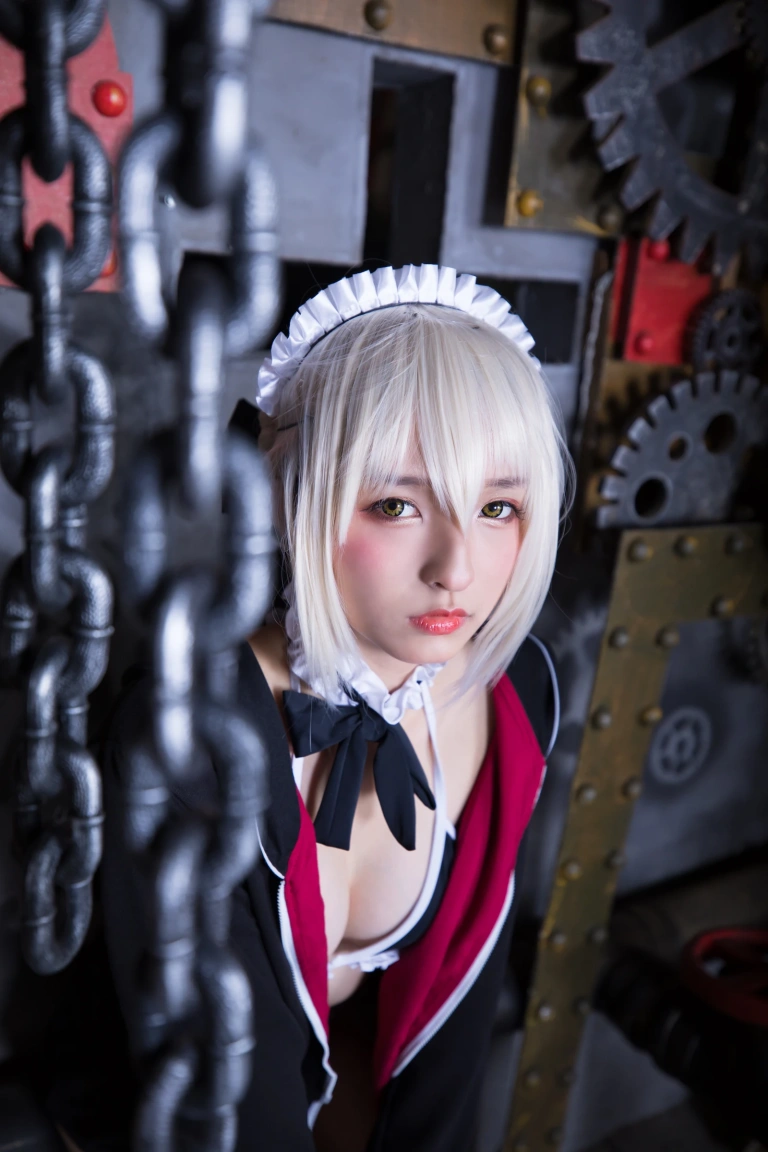 神楽坂真冬《第二季 序号2：《絶対服従》》主题写真：150张全套美图