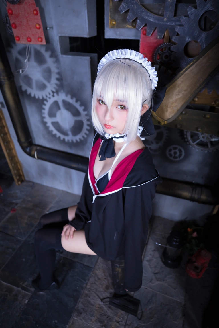 神楽坂真冬《第二季 序号2：《絶対服従》》主题写真：150张全套美图