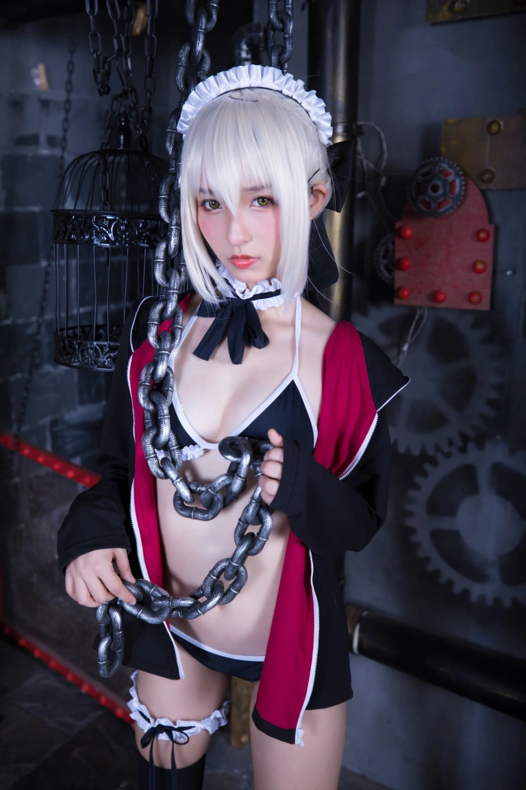 神楽坂真冬《第二季 序号2：《絶対服従》》主题写真：150张全套美图