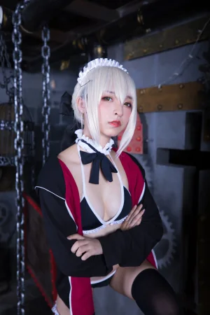 神楽坂真冬《第二季 序号2：《絶対服従》》主题写真：150张全套美图