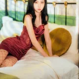 许岚《网袜红裙》主题写真：40张全套美图
