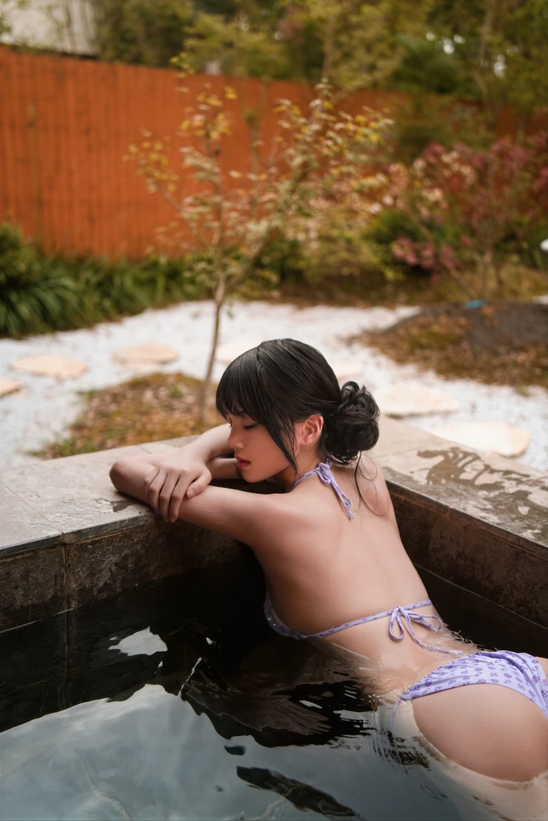 桜桃喵《紫色韵味》主题写真：24张全套美图