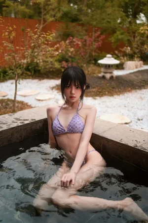 桜桃喵《紫色韵味》主题写真：24张全套美图
