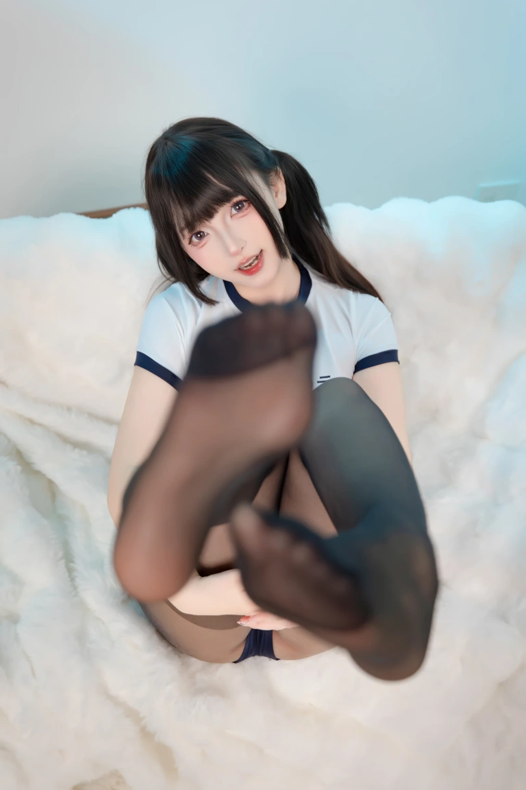 神楽坂真冬《第五季 序号80：《秘密体操服》》主题写真：75张全套美图，含2个视频