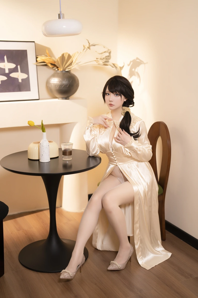 星之迟迟《2023年8月计划D 原创 屑太太与水管工》主题写真：177张全套美图，含3个视频