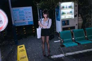 日奈娇(椎名莜)《下班的OL》主题写真：188张全套美图，含6个视频