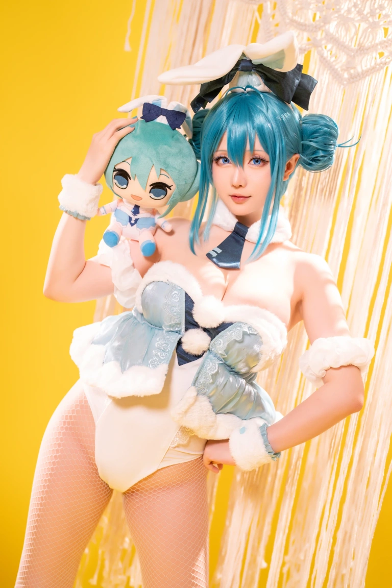 星之迟迟《2023年9月计划B ATE-尼禄睡衣》主题写真：77张全套美图，含1个视频
