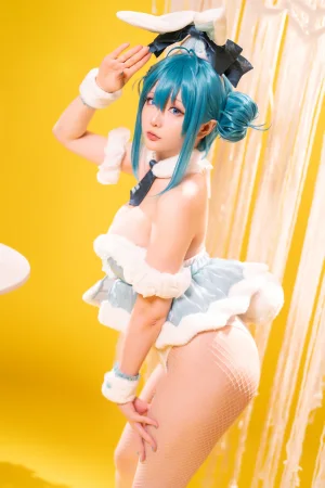星之迟迟《2023年9月计划B ATE-尼禄睡衣》主题写真：77张全套美图，含1个视频