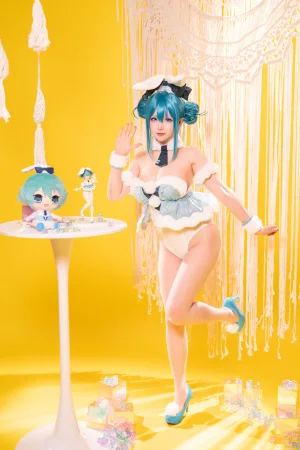 星之迟迟《2023年9月计划B ATE-尼禄睡衣》主题写真：77张全套美图，含1个视频