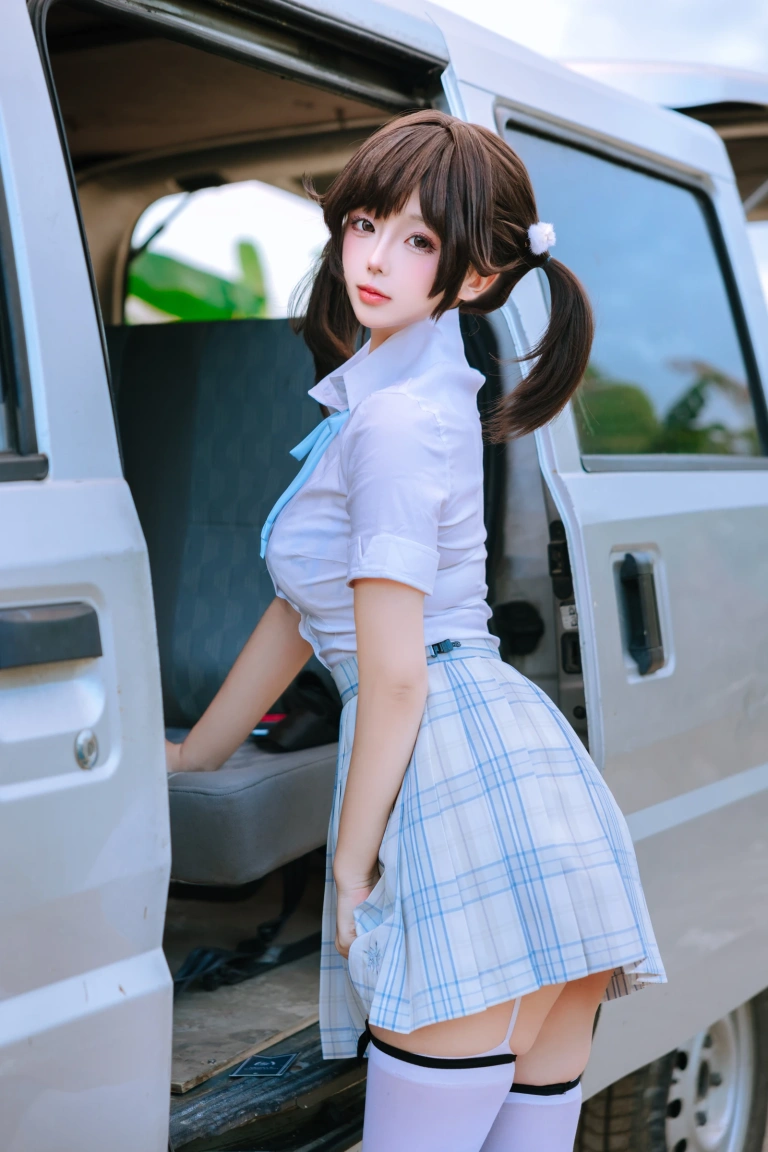 日奈娇(椎名莜)《女高》主题写真：195张全套美图，含5个视频